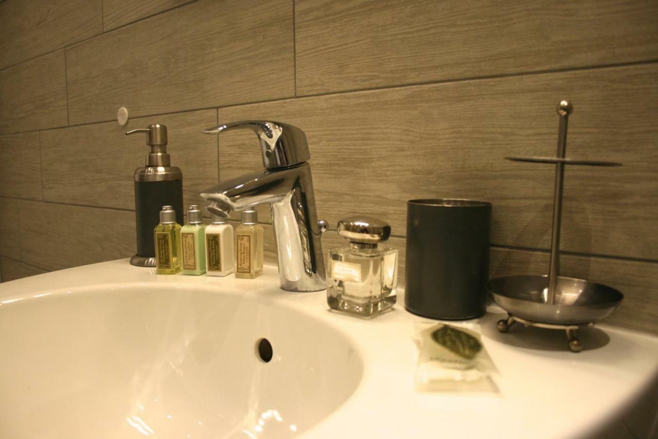 Domi Apartments Wellness Pompeji Szoba fotó